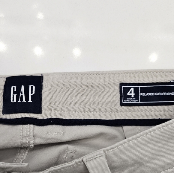 GAP Size 4 Relaxed Girlfriend Light Tan Pants EUC - Picture 3 of 4